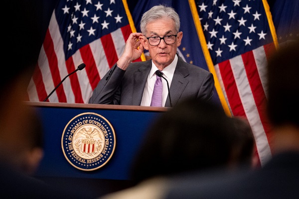 Federal Reserve Minutes Signal Measured Approach to Interest Rates in 2025