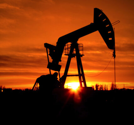 Oil and gas activity edges higher as outlooks brighten