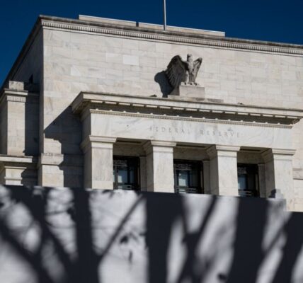 Strong job report bolsters odds of a Fed pause this month