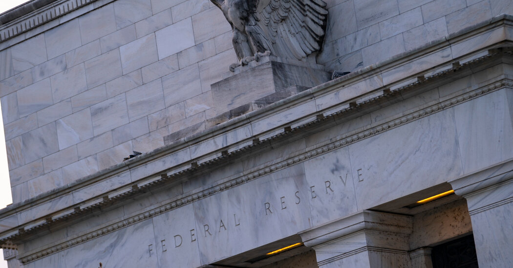 The Fed Is in No Rush to Cut Rates, Even if There Is a Weak Jobs Report